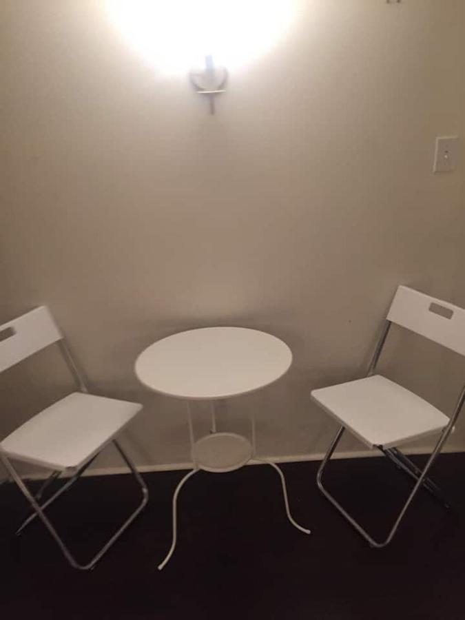 Cozy Downtown Private Rooms Near Ago 토론토 외부 사진